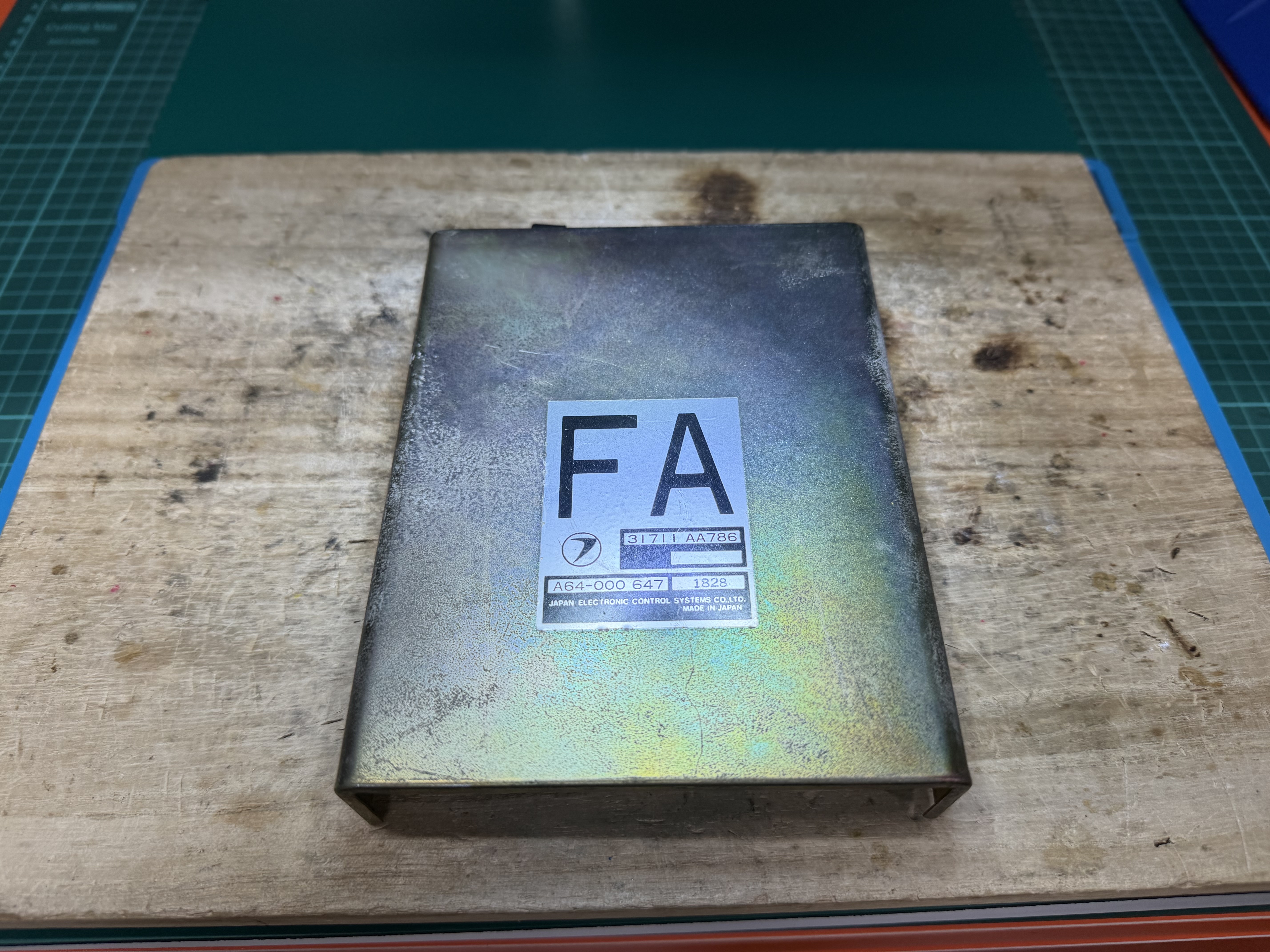 �A���V�I�C���[�l�g�����X�~�b�V����ECU